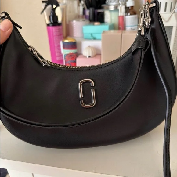 Marc Jacobs Black Shoulder Bag - Picture 5 of 8